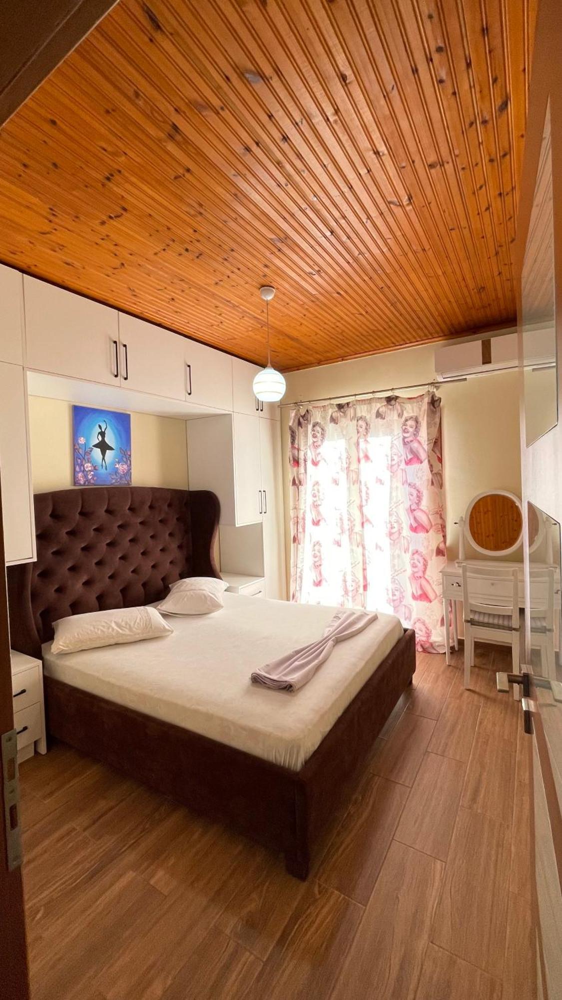 July Seaview Apartments Σαράντα Εξωτερικό φωτογραφία
