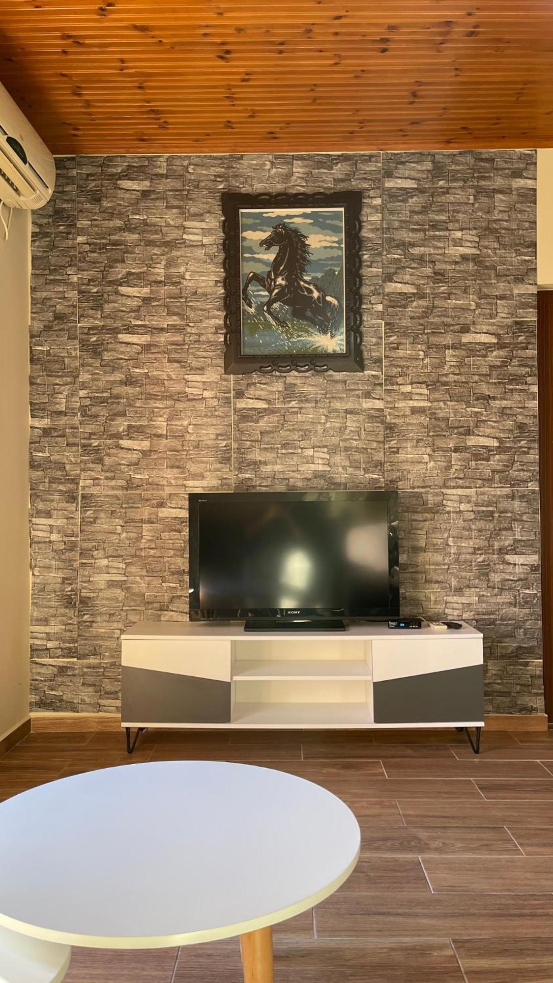 July Seaview Apartments Σαράντα Εξωτερικό φωτογραφία