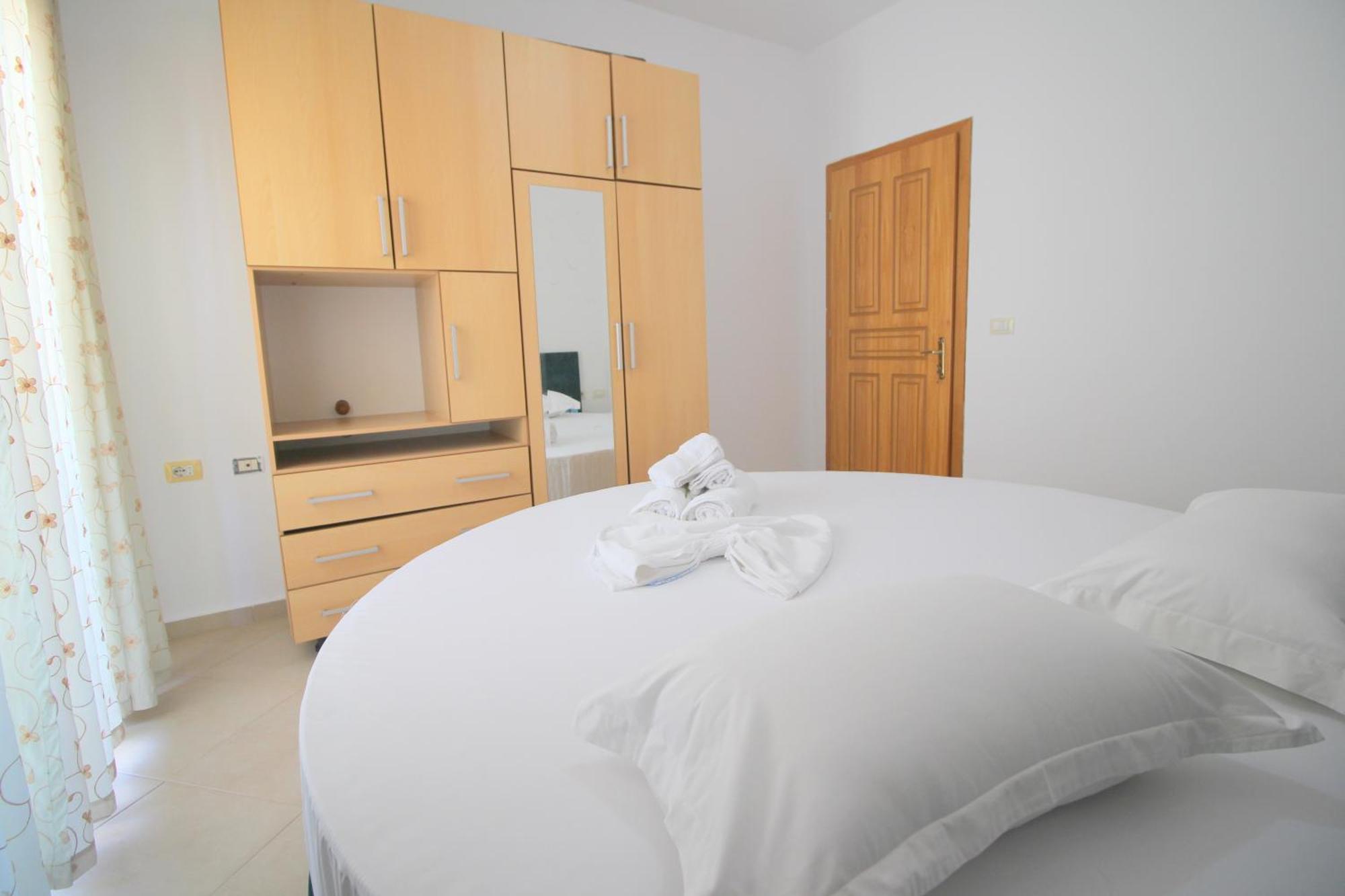 July Seaview Apartments Σαράντα Εξωτερικό φωτογραφία