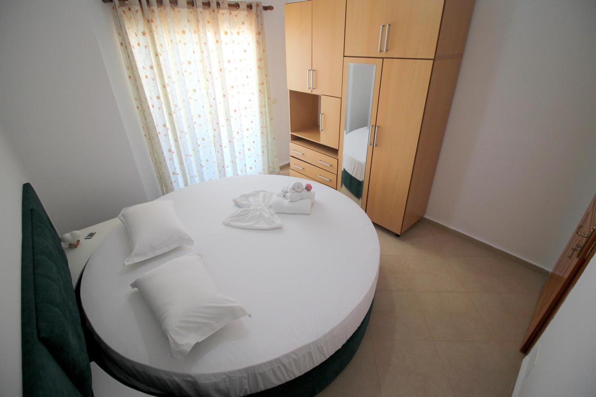 July Seaview Apartments Σαράντα Εξωτερικό φωτογραφία