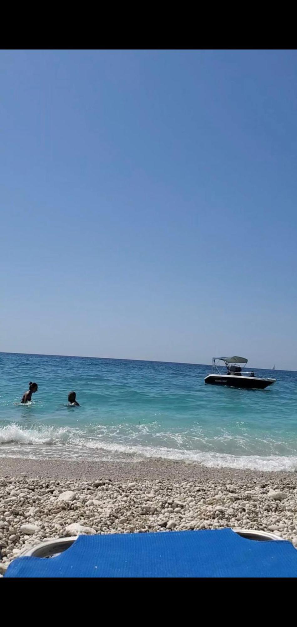 July Seaview Apartments Σαράντα Εξωτερικό φωτογραφία